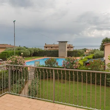 Two Family - Large Garden, View, Shared Pool Casa vacanze Bardolino